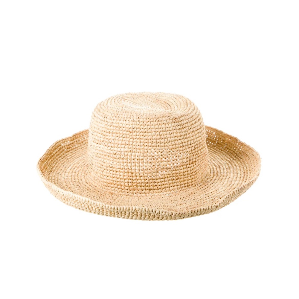 Lack of color straw hat
